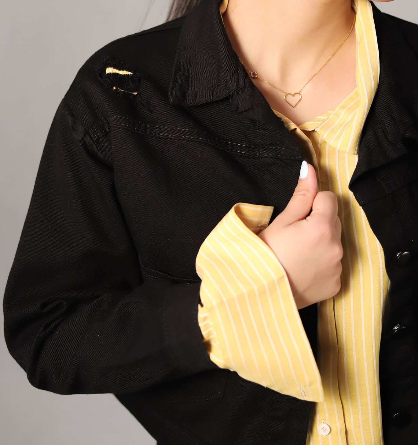 A-min-4-e1713823283416.jpg کراپ کت اسپورت کتان زنانه - Image 1